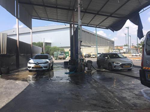 לב הארץ - car wash