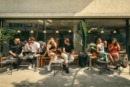 סיליקאט: מבית לוגאין מלונות תל-אביביים