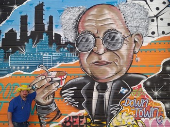 הכובע הצהוב דניאל סיגלוב