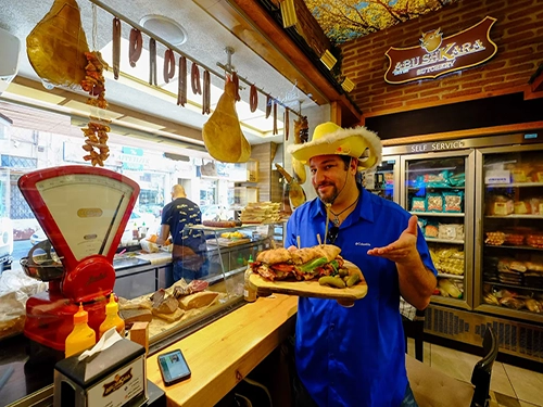 הכובע הצהוב דניאל סיגלוב