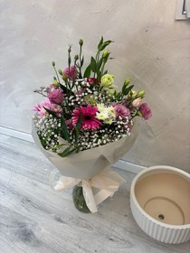 שובל של פרחים