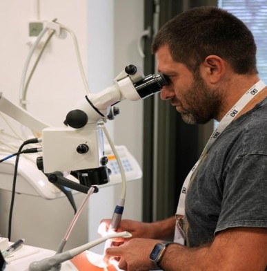 Arie smile רפואת שיניים