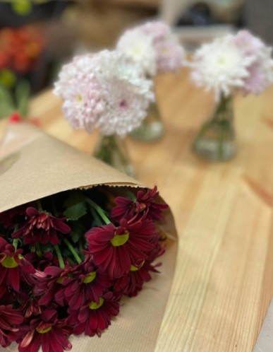 הפרחניה פרחים פירות וירקות ופינוקים