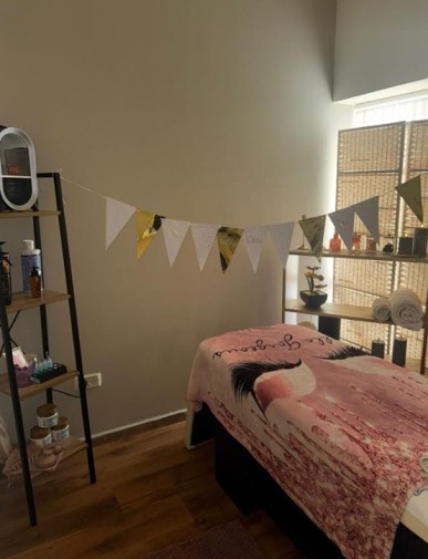 איילה ספיר, לייזר, ספא ראש, מיצוק עור